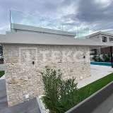  Monte Zenia'da Geniş Arsalar Üzerinde Şık Modern Müstakil Villalar Alicante 8096570 thumb5