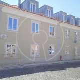 Apartamento T3 com 2 logradouros e estacionamento, a estrear, nos Olivais, em Lisboa