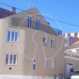 Apartamento T3 com 2 logradouros e estacionamento, a estrear, nos Olivais, em Lisboa