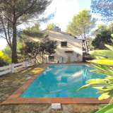  In calm of a quiet leafy residential area, house built in 1977 composed of two independent lodgings, built on a large ground of 2470 m2 facing full south, with its swimming pool. Several spaces have been imagined in this garden, kitchen of t o La Cadière 2797072 thumb1