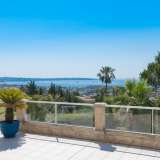 Rare. In the immediate vicinity of the sea, the shops and the restaurants, splendid villa nestled in greenery offering a breathtaking panoramic sea view from Cap d'Antibes to Lerins Islands.Living surface: approx. 450 m2Land: 1520 m Golfe-juan 4099153 thumb2