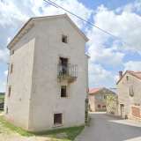  ISTRIEN, ŽMINJ - Steingebäude im Zentrum des Dorfes mit dem Wiederaufbau begonnen Zminj 8199221 thumb0